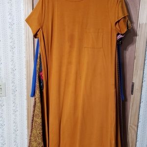 2x Carly's by Lularoe